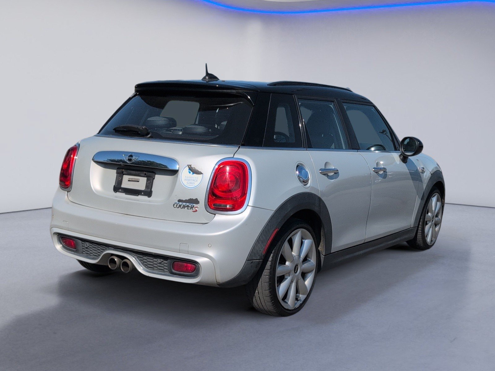 Used 2018 MINI Cooper S FWD image 3