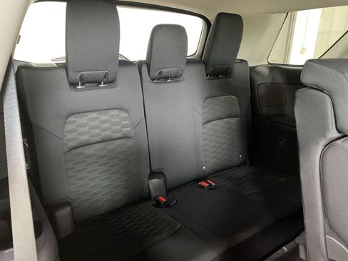 Used 2024 Nissan Pathfinder SV AWD/4WD image 16