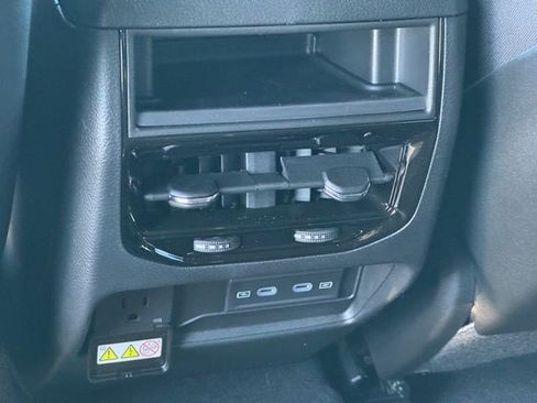 New 2026 Jeep Grand Cherokee Altitude image 25