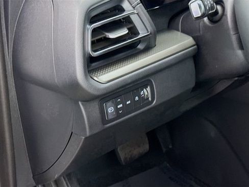 New 2026 Chevrolet Traverse LT image 12