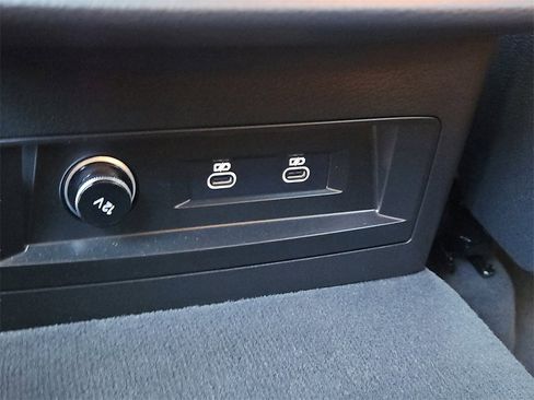 Certified 2023 Audi Q8 Premium Plus w/ Premium Plus Package image 24