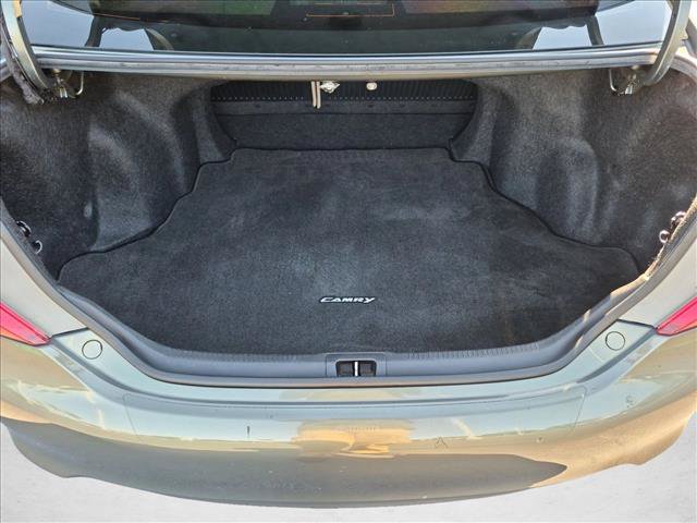 Used 2014 Toyota Camry LE FWD image 6