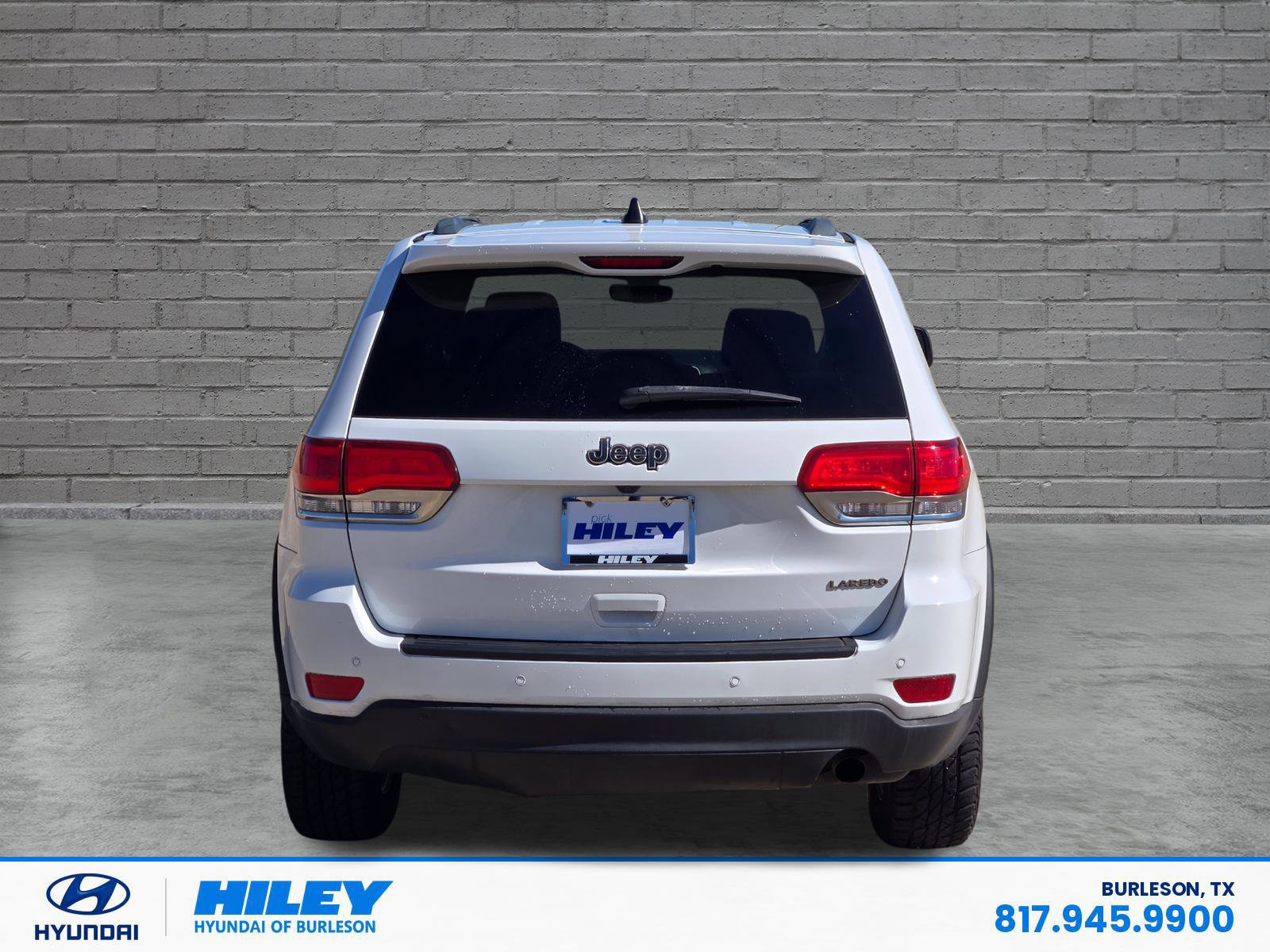 Used 2018 Jeep Grand Cherokee Laredo RWD image 6