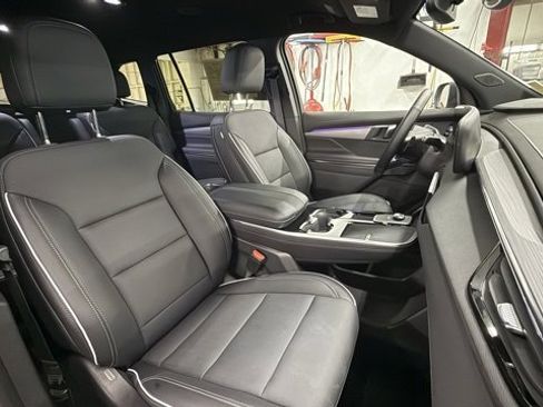Used 2025 Buick Enclave Preferred image 20