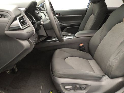 Used 2020 Toyota Camry LE image 17