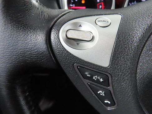 Used 2016 Nissan Juke SL image 24