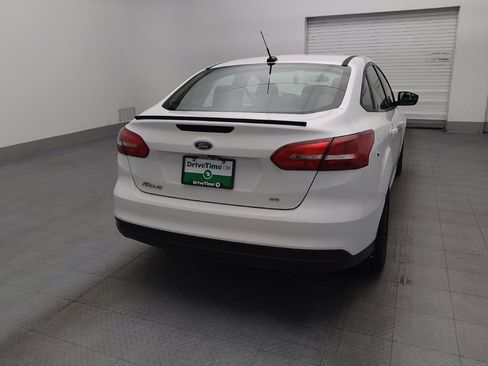 Used 2018 Ford Focus SE FWD image 7