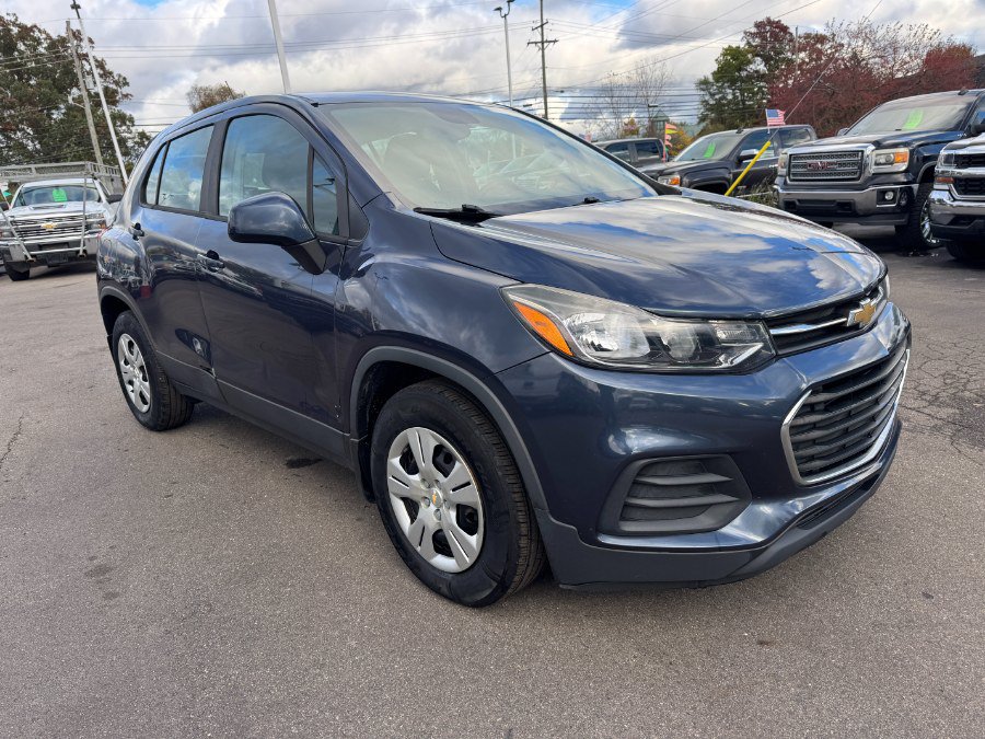 Used 2018 Chevrolet Trax LS w/ LPO, Protection Package FWD image 7