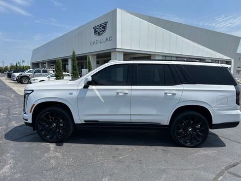 Certified 2025 Cadillac Escalade Sport Platinum w/ LPO, ONYX Package AWD/4WD image 1