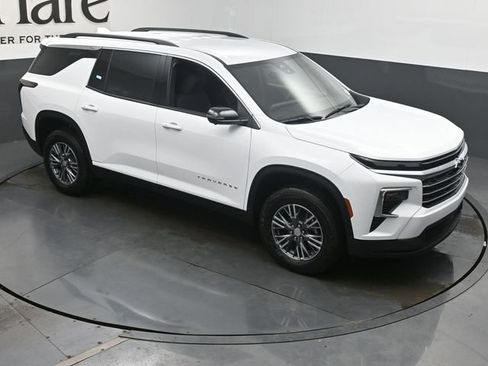 New 2026 Chevrolet Traverse LT w/ Driver Confidence Package FWD image 27