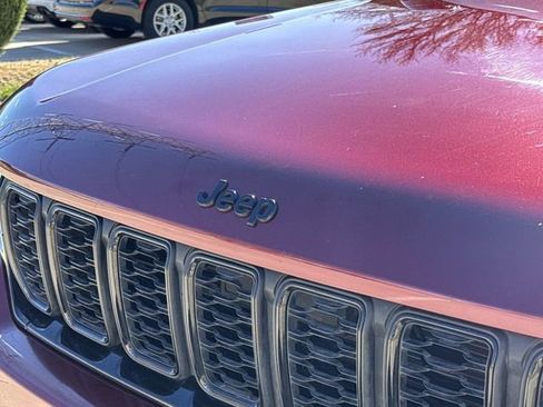 Used 2025 Jeep Grand Cherokee Altitude image 29