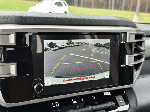 New 2026 Toyota Tundra SR5 w/ SR5 Convenience Package AWD/4WD image 4