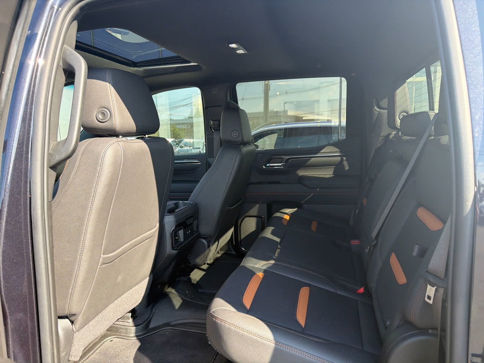 Used 2022 GMC Sierra 1500 AT4 w/ Technology Package AWD/4WD image 35