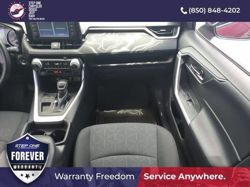 Used 2019 Toyota RAV4 XLE FWD image 15