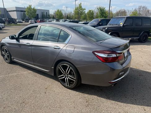 Used 2016 Honda Accord Sport image 7