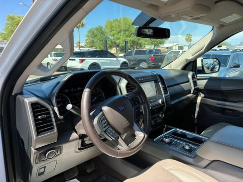 Used 2019 Ford Expedition Max XLT w/ Equipment Group 201A AWD/4WD image 16