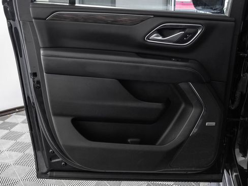 Used 2022 Chevrolet Suburban LT AWD/4WD image 41