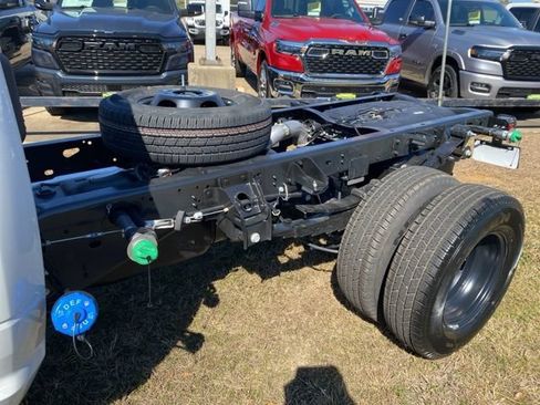 New 2026 RAM 3500 Tradesman AWD/4WD image 7