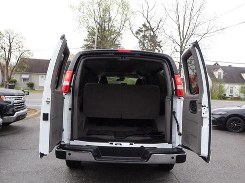 Used 2025 Chevrolet Express 3500 LT w/ LT Preferred Equipment Group image 32