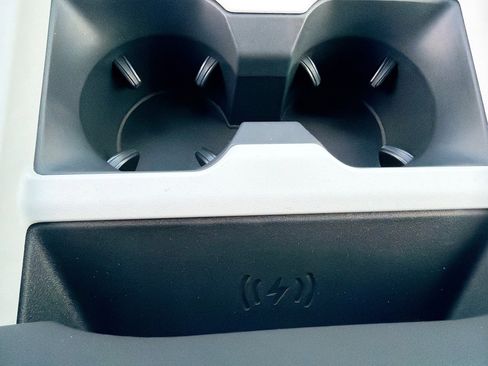 New 2026 Land Rover Defender 110 S image 29