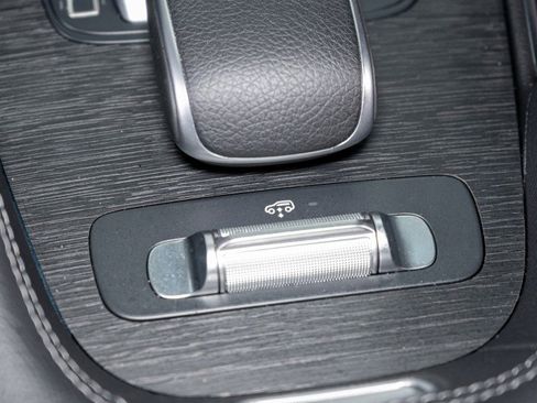 Certified 2025 Mercedes-Benz GLS 450 4MATIC image 23