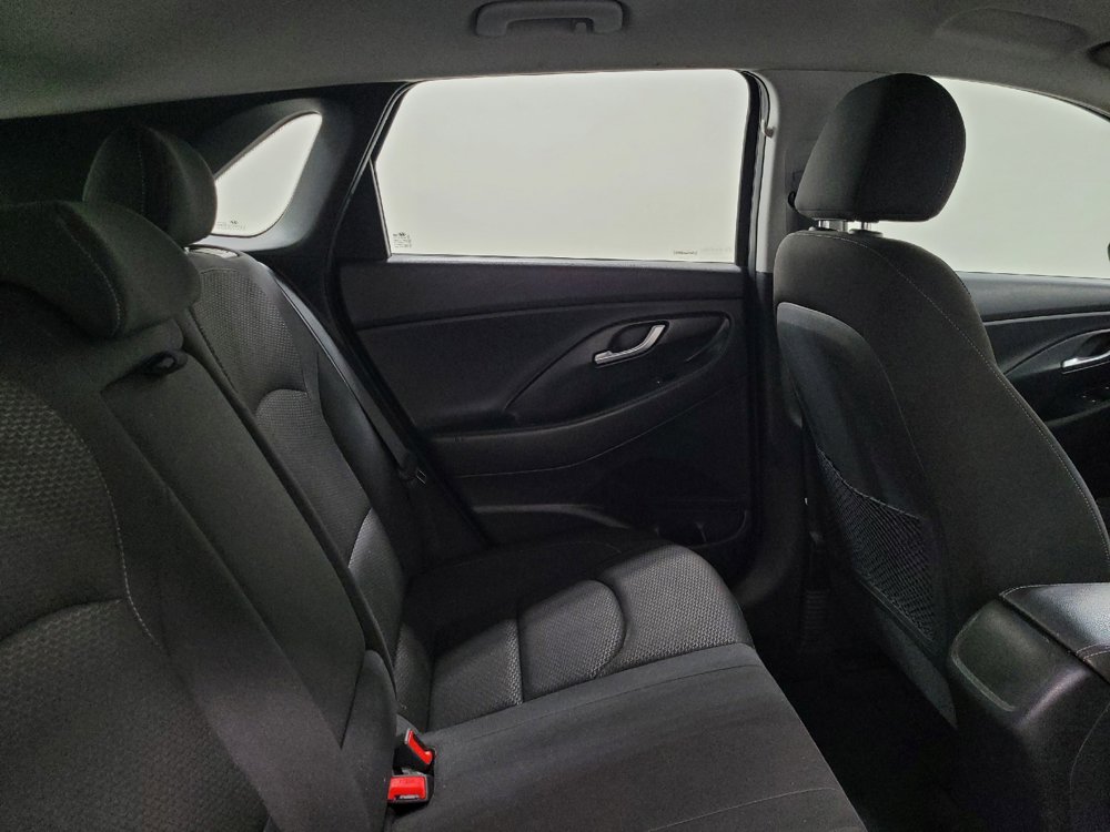 Used 2020 Hyundai Elantra GT FWD image 19