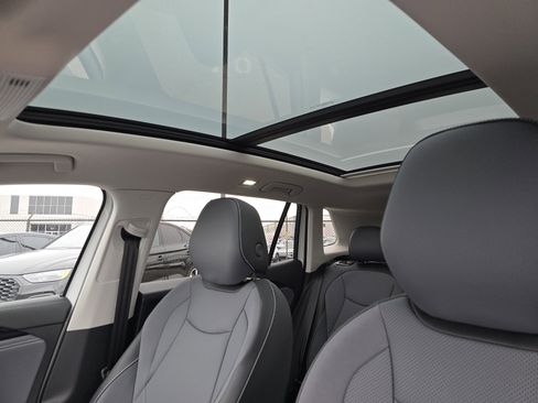 New 2026 Volkswagen Tiguan SE image 19