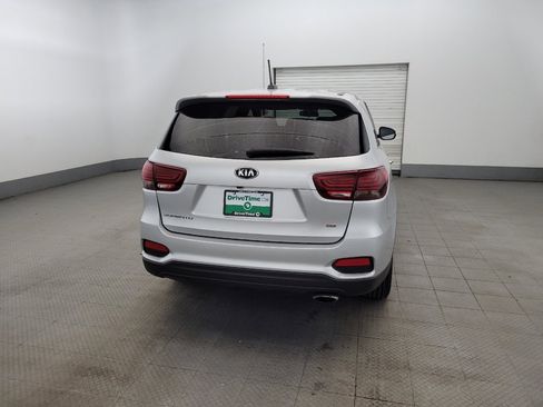 Used 2019 Kia Sorento LX AWD/4WD image 7