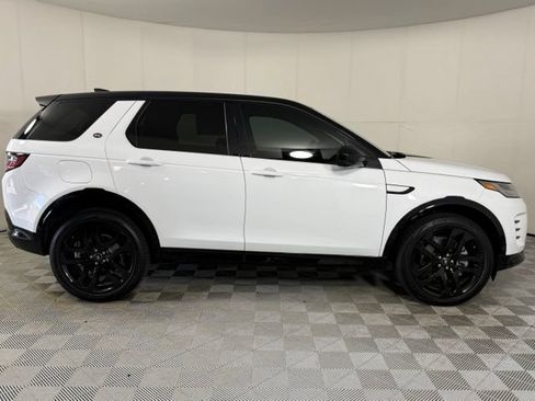 Used 2026 Land Rover Discovery Sport Landmark AWD/4WD image 9
