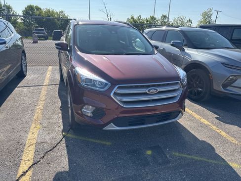 Used 2018 Ford Escape Titanium w/ Ford Safe & Smart Package AWD/4WD image 5