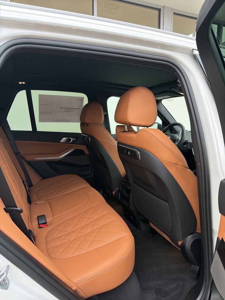 New 2026 BMW X5 xDrive50e w/ Premium Package AWD/4WD image 13