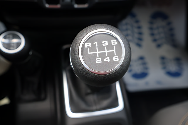 Used 2025 Jeep Wrangler Unlimited Sport AWD/4WD image 16