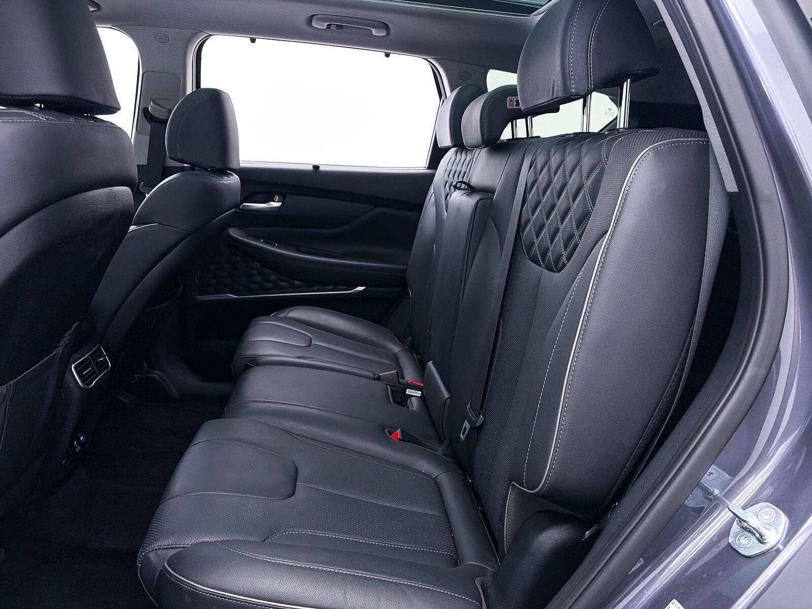 Used 2023 Hyundai Santa Fe Limited AWD/4WD image 40