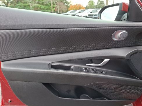 Used 2023 Hyundai Elantra Blue w/ Preferred Accessory Package image 12