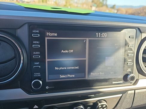 Used 2020 Toyota Tacoma SR5 image 15