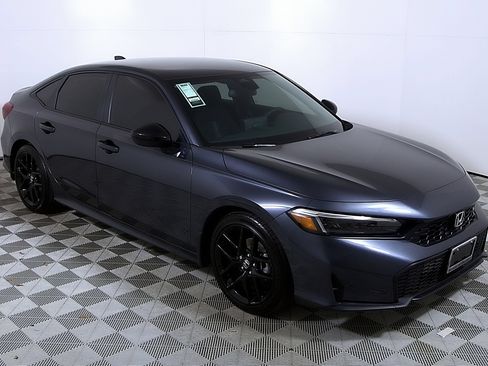 Used 2025 Honda Civic Sport image 6