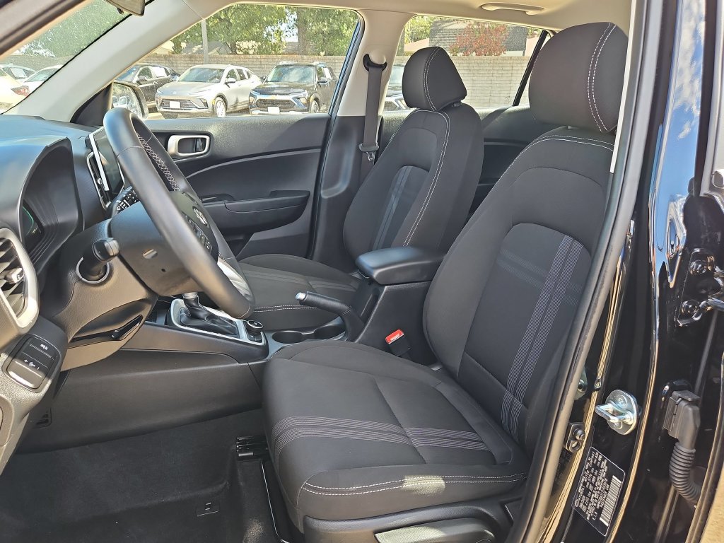 Used 2026 Hyundai Venue SEL FWD image 22
