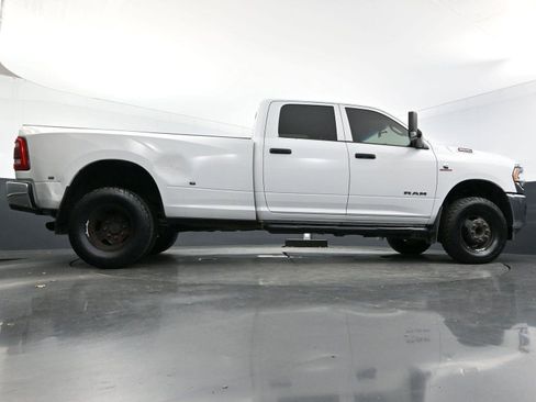 Used 2020 RAM 3500 Tradesman w/ Chrome Appearance Group image 44