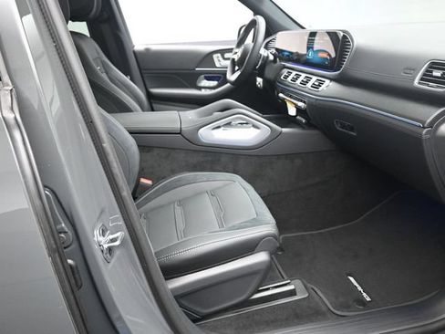 Used 2026 Mercedes-Benz GLE 53 AMG 4MATIC image 29