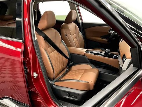 Used 2025 Nissan Rogue Platinum AWD/4WD image 8