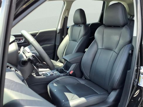 Certified 2023 Subaru Forester Touring AWD/4WD image 6