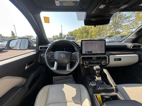 Used 2024 Toyota Tacoma Limited w/ Limited Package (LT) AWD/4WD image 16