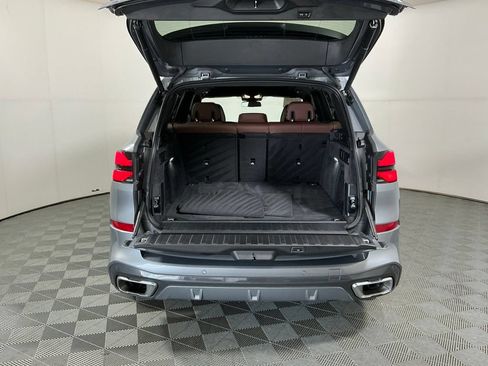 Used 2024 BMW X5 sDrive40i w/ M Sport Package RWD image 28