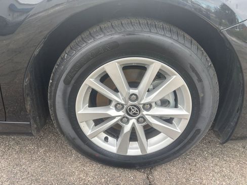 Used 2025 Toyota Camry LE image 28