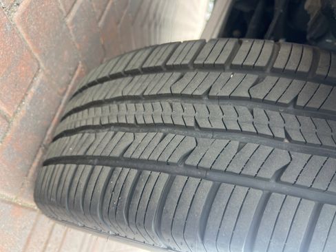 Used 2021 Jeep Grand Cherokee Laredo X image 12