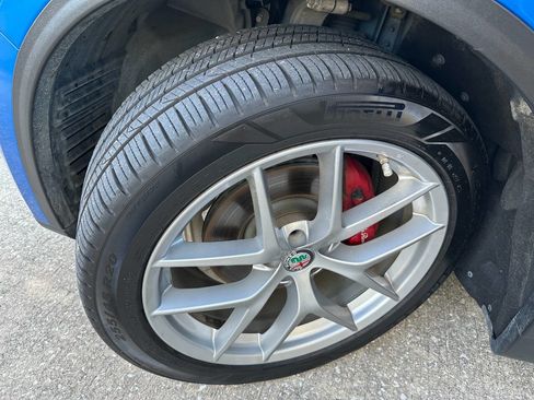 Used 2018 Alfa Romeo Stelvio Ti Sport image 32