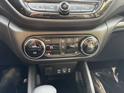 Certified 2021 Chevrolet TrailBlazer LT w/ Convenience Package image 10