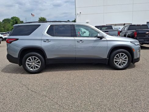 Used 2023 Chevrolet Traverse LT w/ LPO, Floor Liner Package AWD/4WD image 9