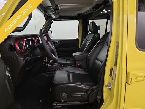 Used 2023 Jeep Wrangler Unlimited Rubicon w/ Cold Weather Group AWD/4WD image 7