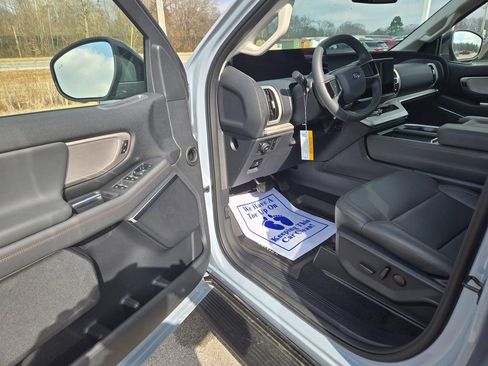 New 2025 Ford Expedition Active AWD/4WD image 6